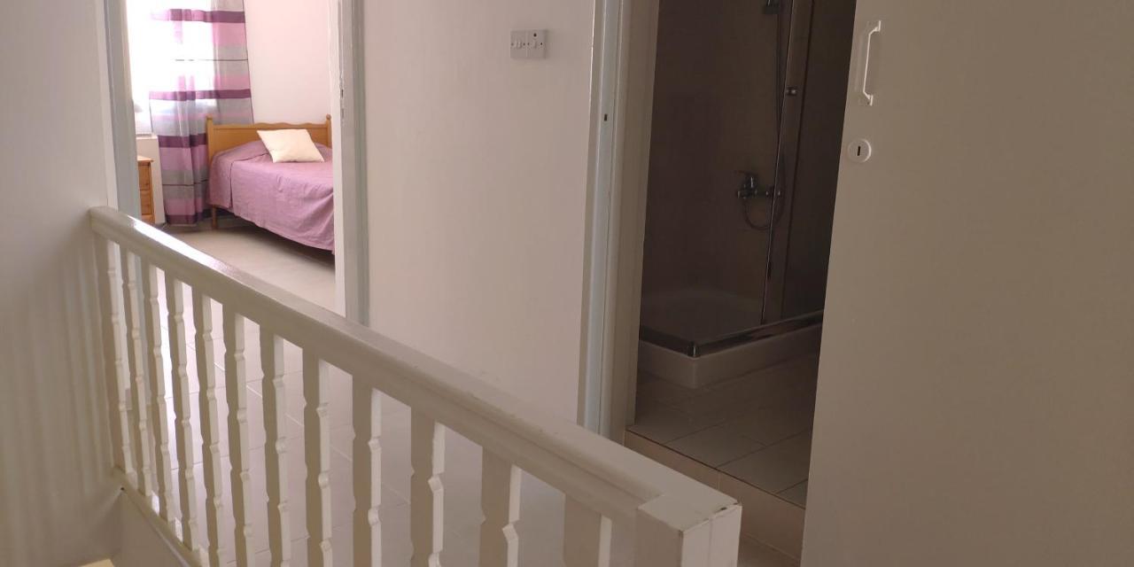 Isabella Townhouse Villa Paphos Eksteriør billede